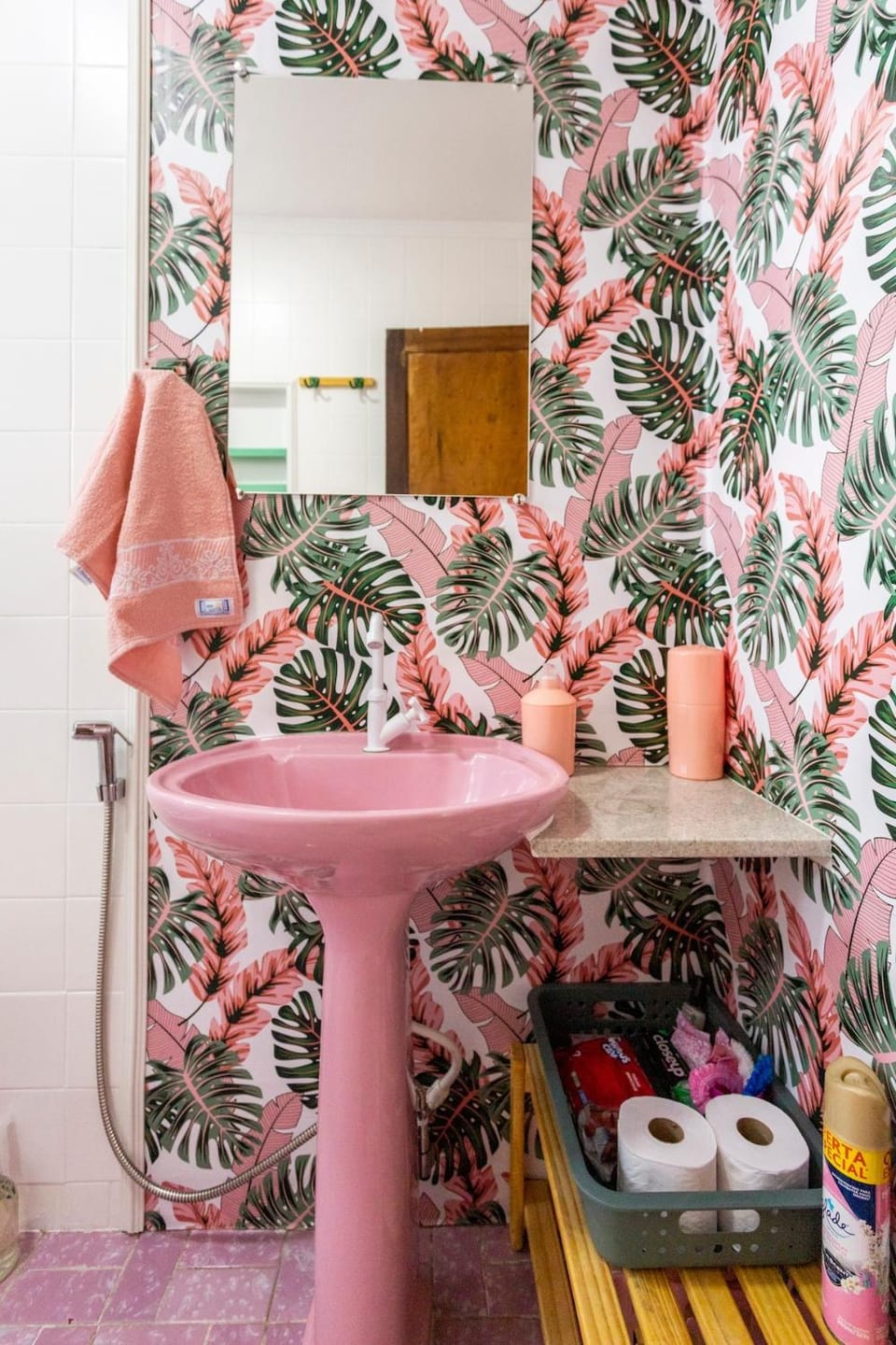 Toilet, Bathroom, towels