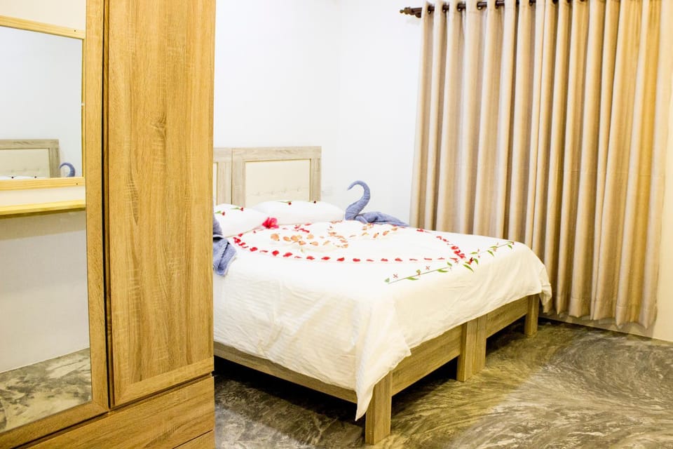 Bed, Photo of the whole room