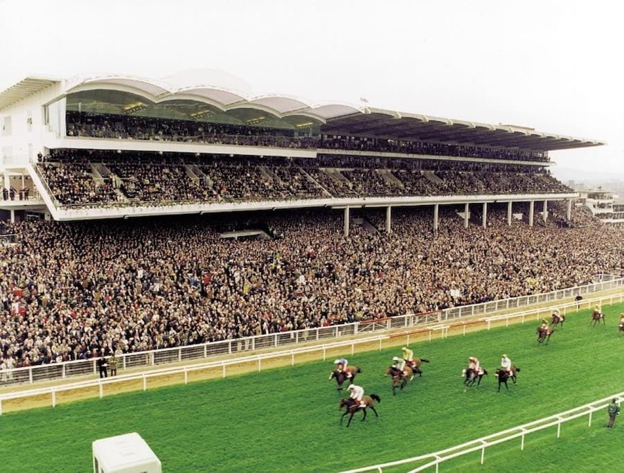 Apartment in the heart of Cheltenham/ Parking Apartment in Cheltenham