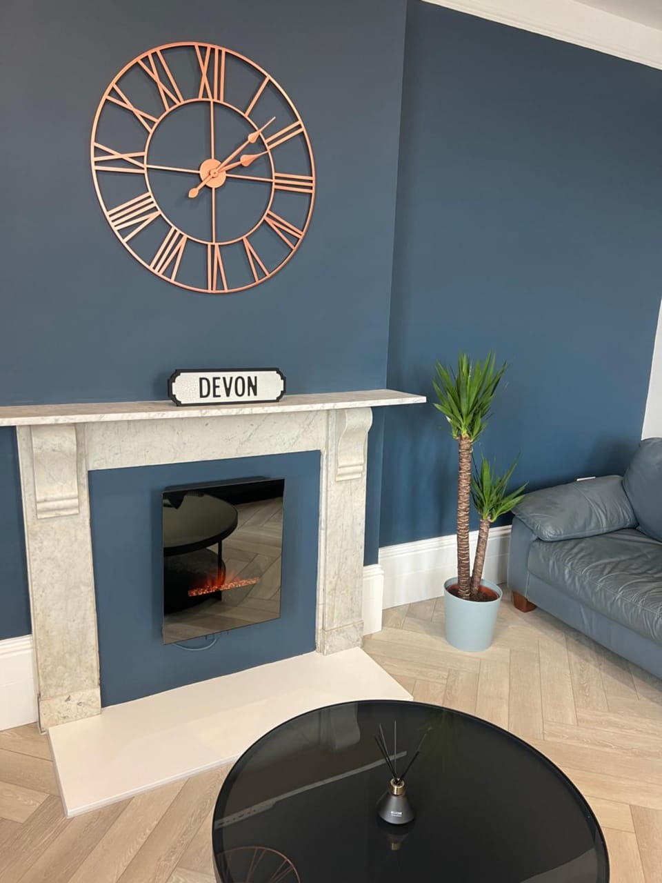 Living room, Seating area, flat iron