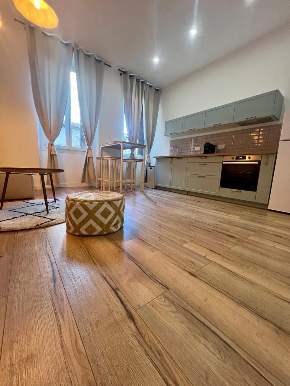 Living room, kitchen