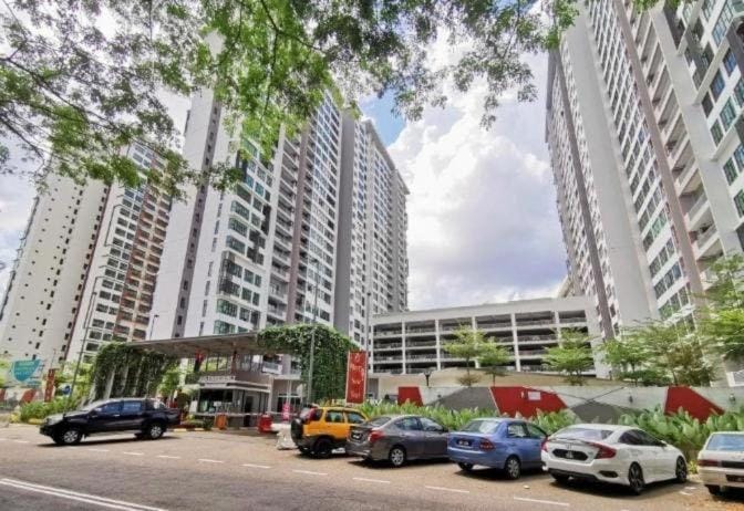 Property building, Location