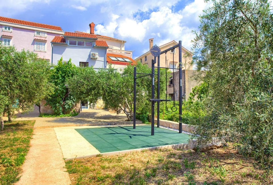 Summer, Fitness centre/facilities