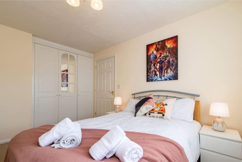 Derby Getaway Near Pride Park Stadium & Alvaston Park House in Derby