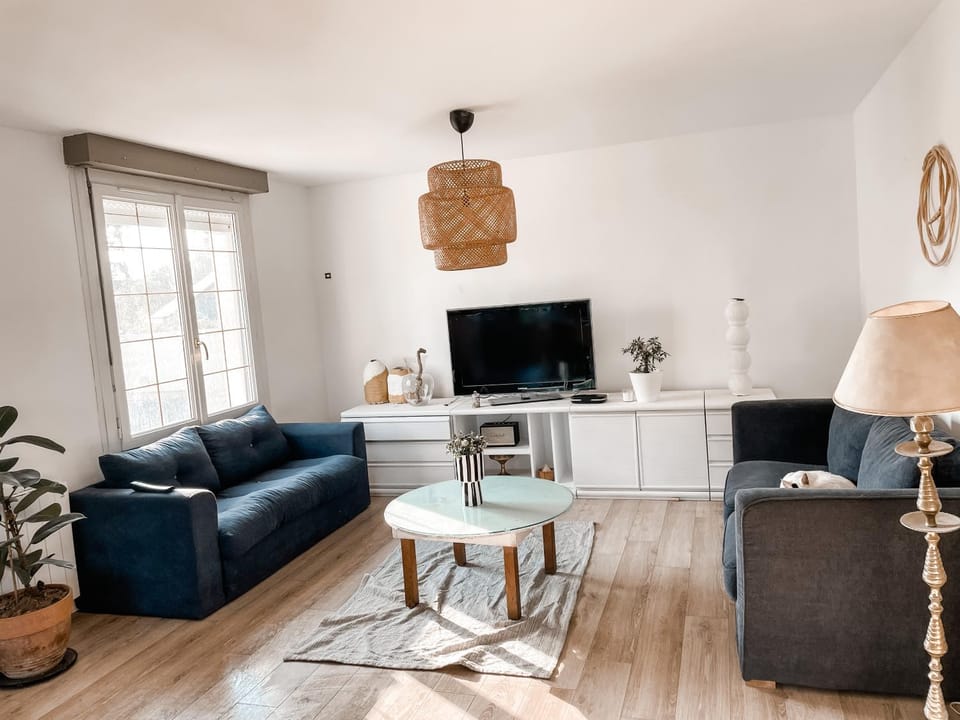 TV and multimedia, Living room, Seating area
