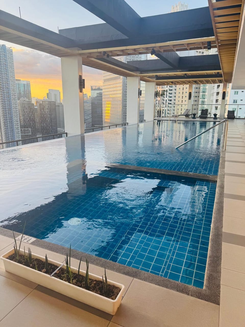 Pool view, Swimming pool, Swimming pool