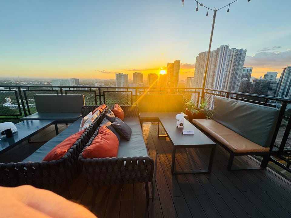 Day, Balcony/Terrace, Lounge or bar, City view, Sunrise