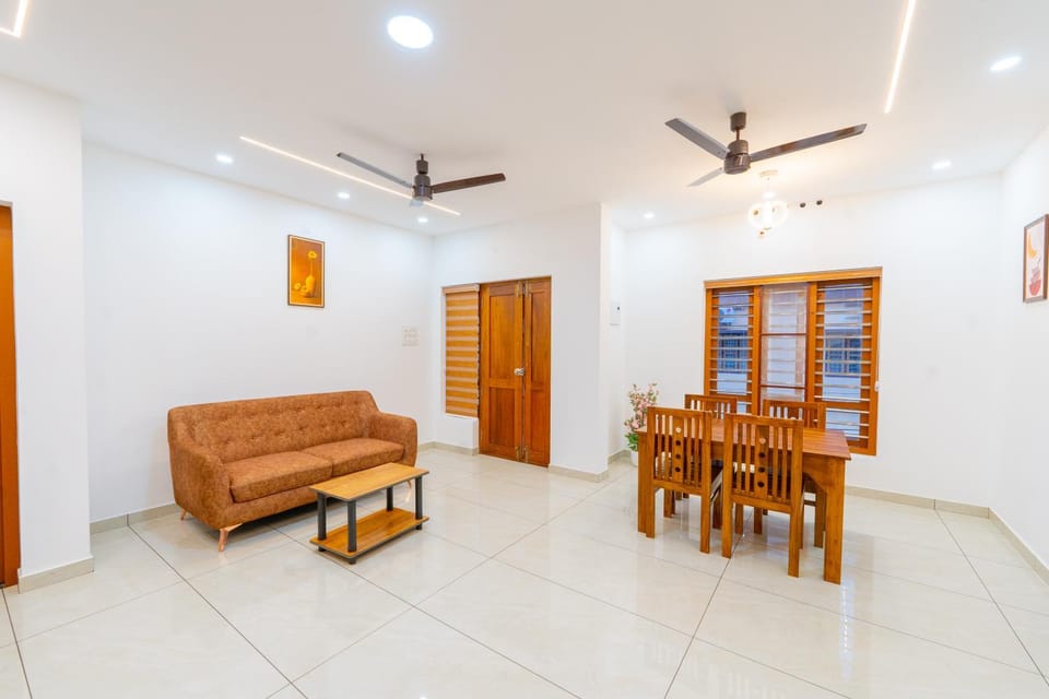 Living room, Seating area, Dining area, air conditioner