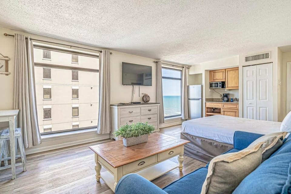 Great unit with large windows to view the beach - Beach Colony 1200 House in Myrtle Beach