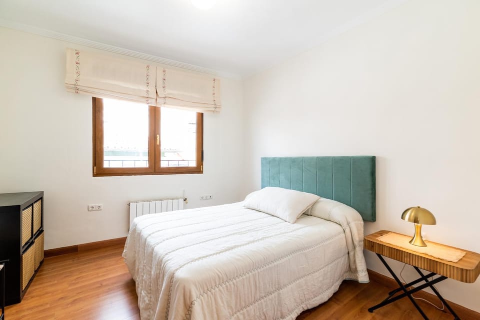 Bed, Photo of the whole room, Bedroom, hair dresser