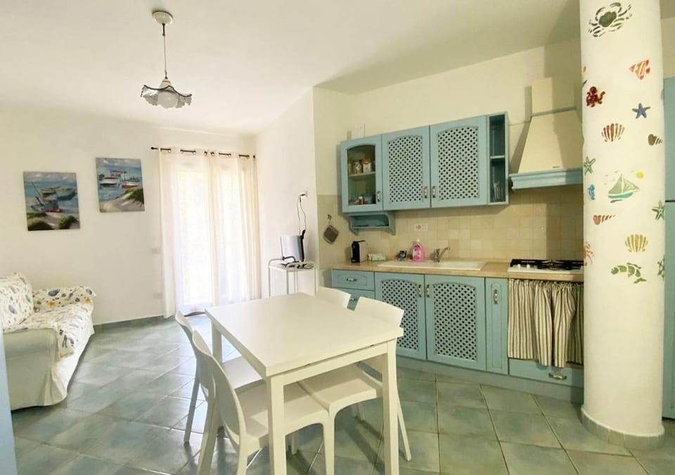 Day, Kitchen or kitchenette, Living room, Seating area