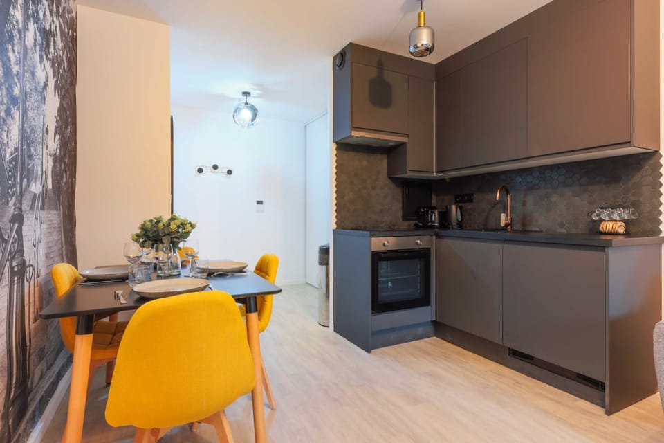 A Cozy Nest with Garden - Montreuil - 1BR 4P Apartment in Paris