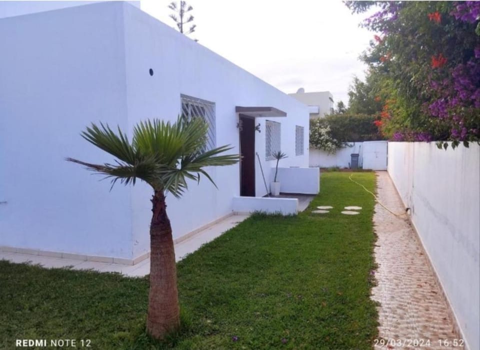 Luxury big House in hearth of Hay Riad with big garden Apartment in Rabat