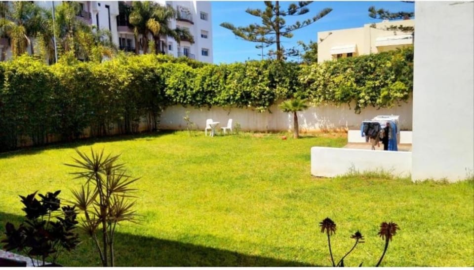 Luxury big House in hearth of Hay Riad with big garden Apartment in Rabat