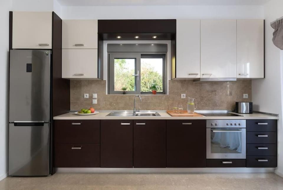 Luxurious and modern house near town and beach Apartment in Rhodes