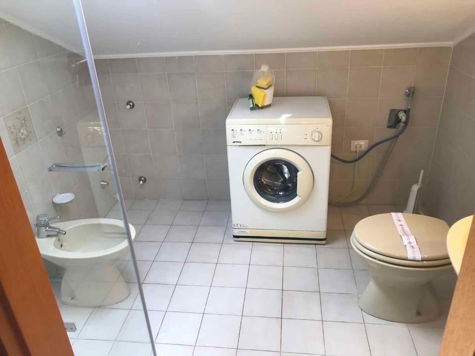 Shower, Bathroom, washing machine