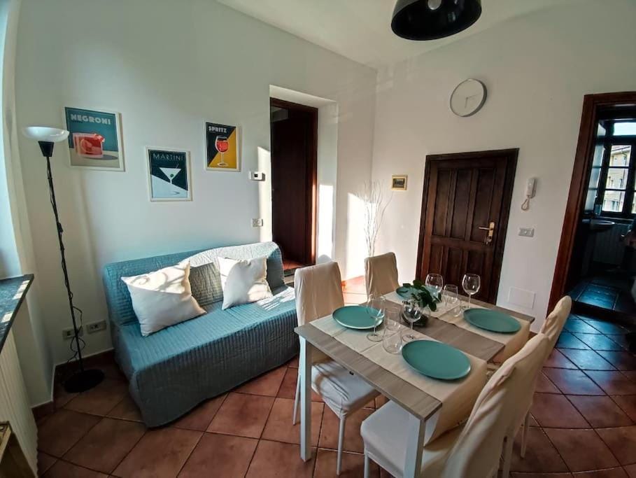 Bed, Living room, Dining area
