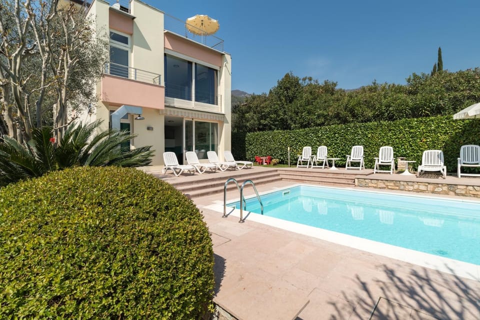 Garden, Swimming pool