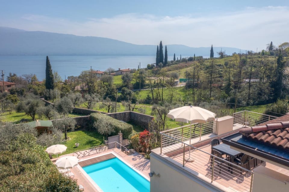 Bird's eye view, Garden view, Lake view, Pool view, Swimming pool