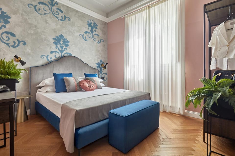 Bed, Photo of the whole room