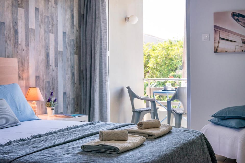 View (from property/room), Decorative detail, Bedroom