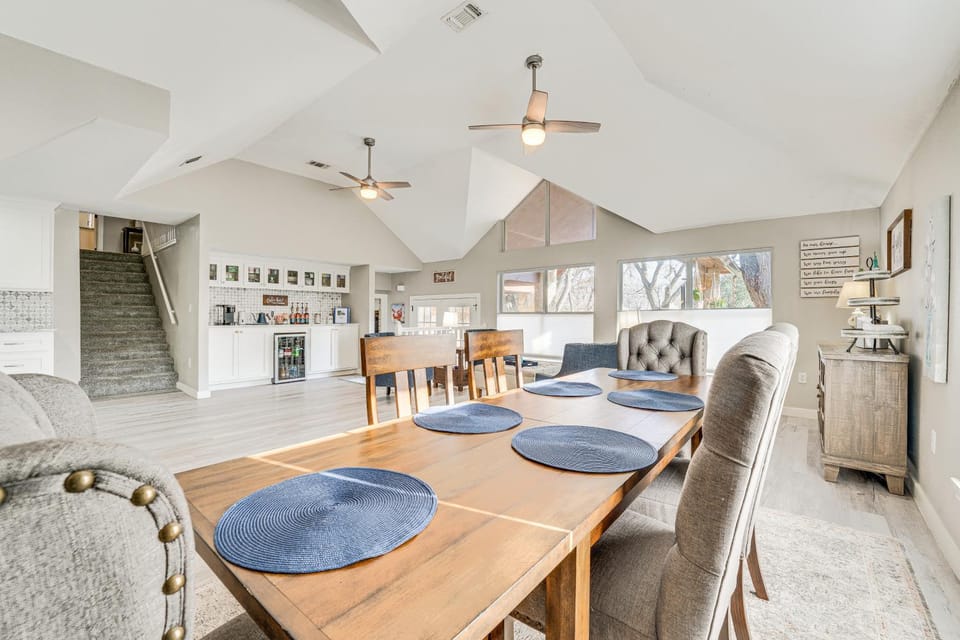 Home Gym, Office and Dock! Seguin Riverfront Retreat House in Seguin