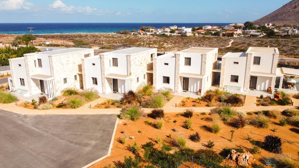 Property building, Day, Natural landscape, Bird's eye view, Parking