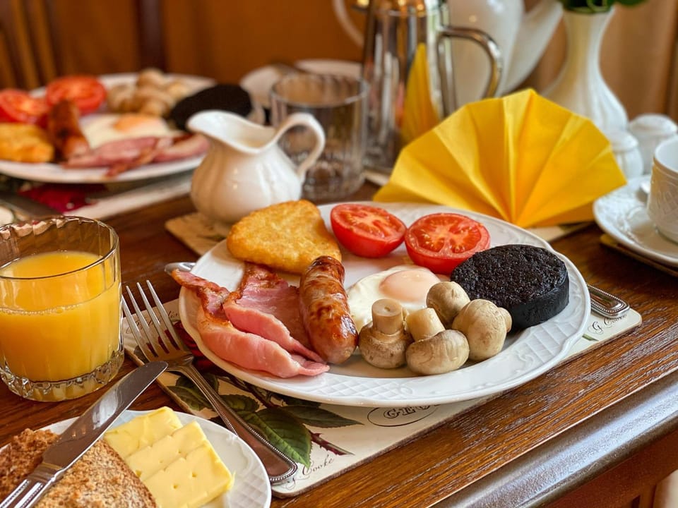 Food and drinks, Food, Breakfast, Continental breakfast