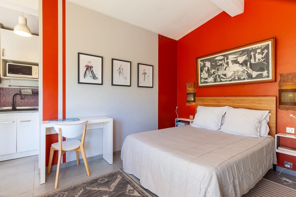 Property building, Living room, Bedroom
