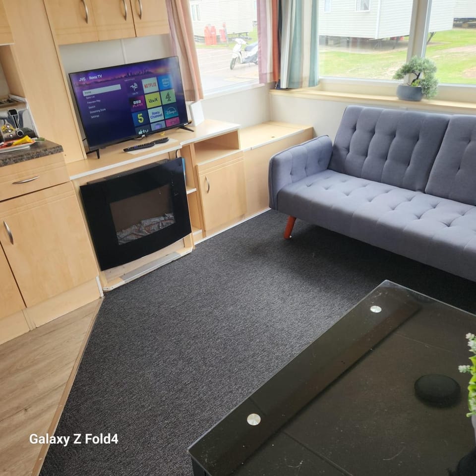 BelLa VistA - Holiday Home On The Beach Campground/ 
RV Resort in Tendring District