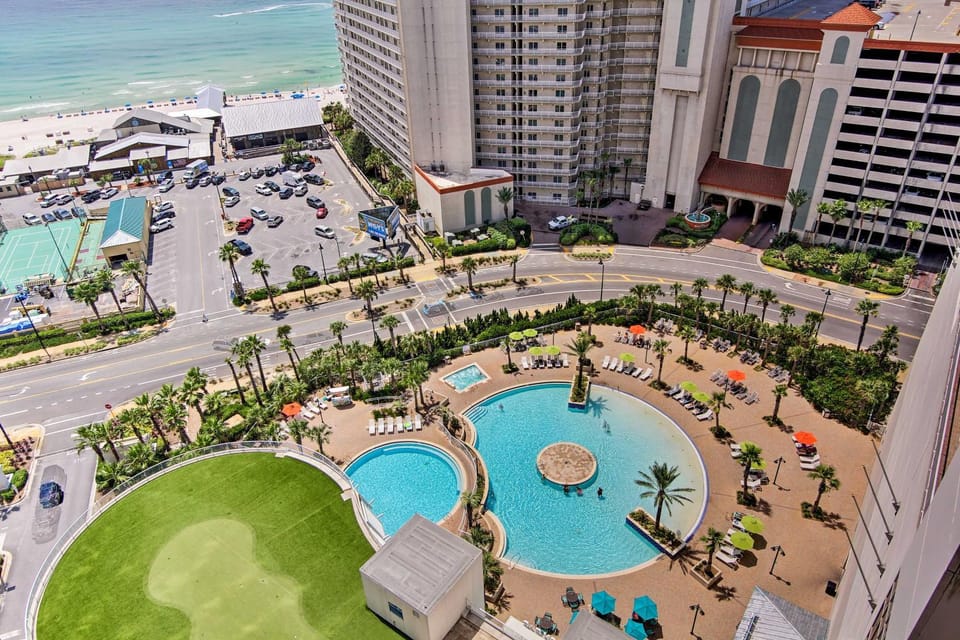 Walk to the Ocean! Panama City Beach Condo House in Panama City Beach
