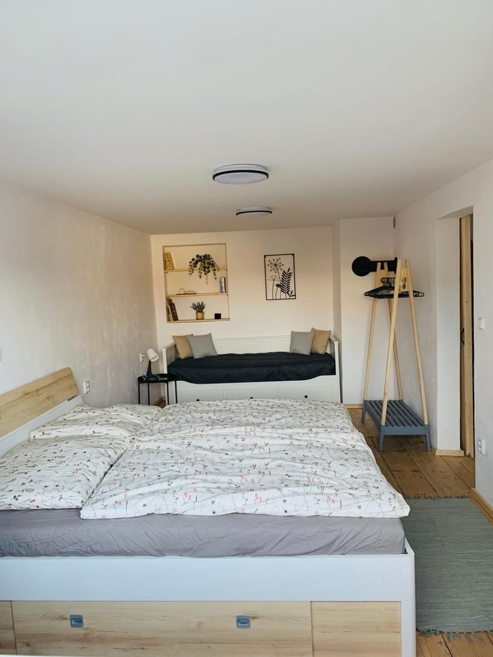 Bed, Bedroom