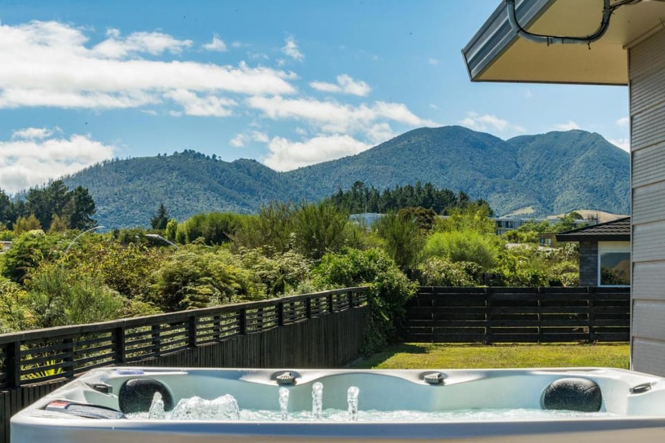 Hot Tub, Mountain view