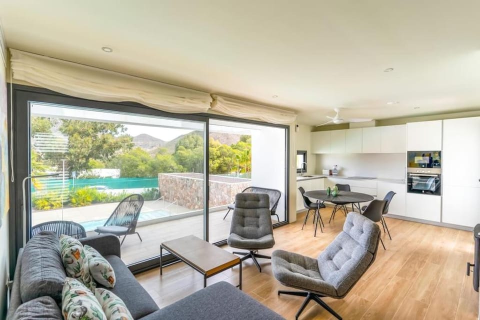Genoveses Suites, 3 Hab, garaje, piscina, solárium y WiFi Apartment in San José