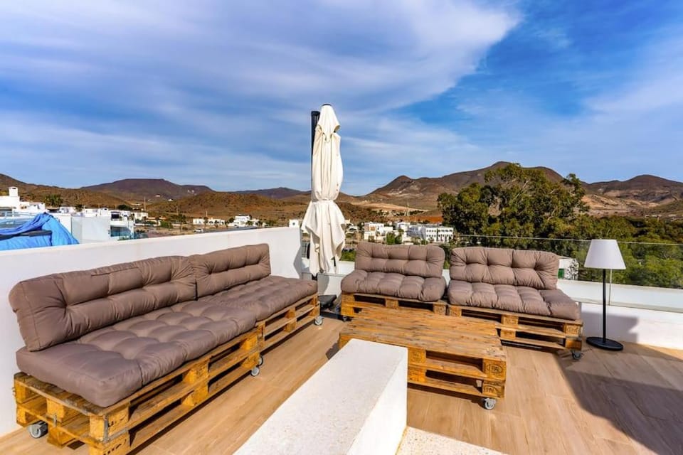 Genoveses Suites, 3 Hab, garaje, piscina, solárium y WiFi Apartment in San José