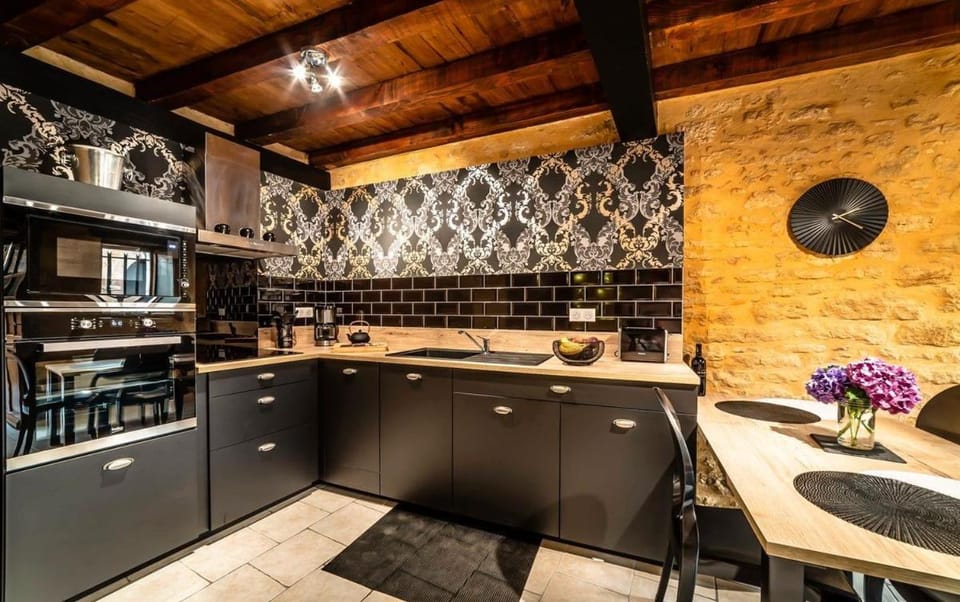 Le Secret d'Enoiseuses - Centre historique House in Occitanie
