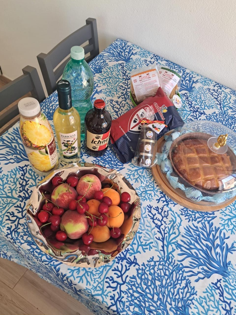 Food and drinks