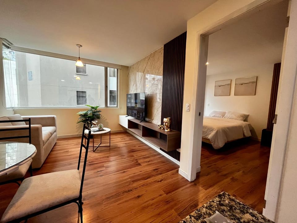 Photo of the whole room, Seating area