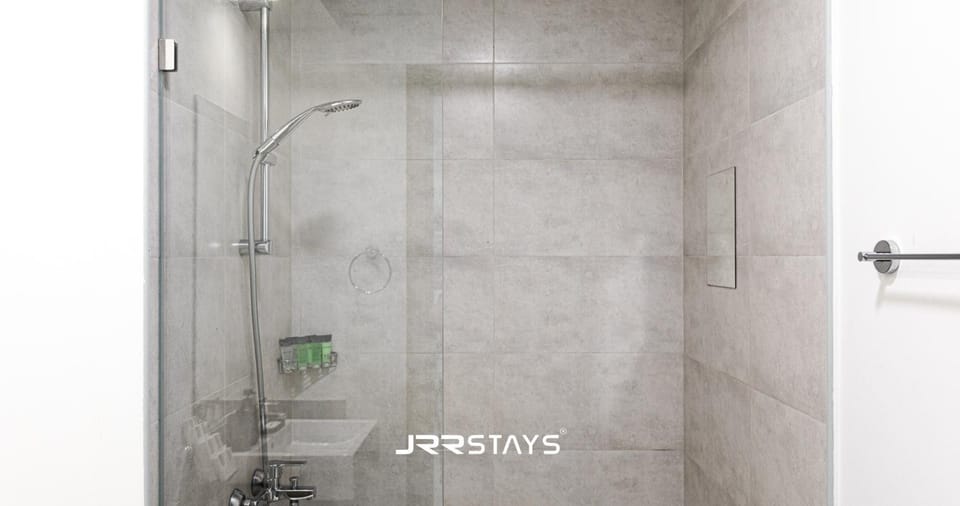 Shower, Bathroom, Text overlay