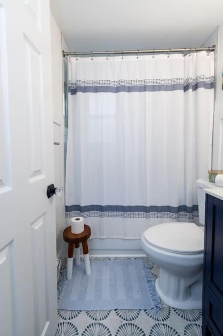 Two Cottages with Patios - Close to Beach House in Longport