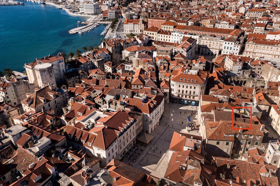 Property building, Day, Bird's eye view, City view