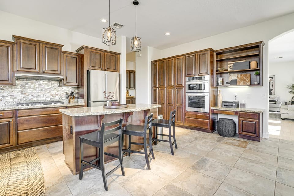 Family Getaway w/ Outdoor Oasis in Goodyear! House in Goodyear