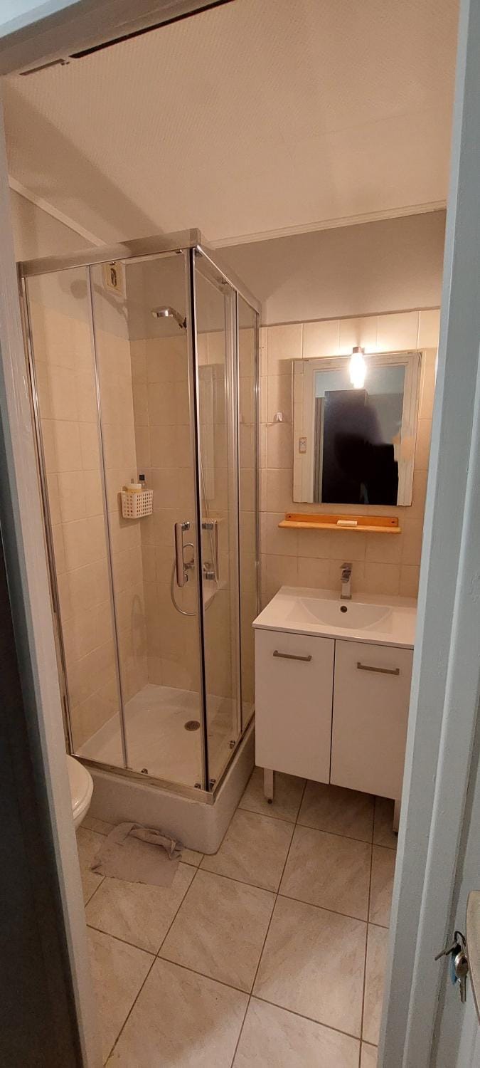 Shower, Bathroom