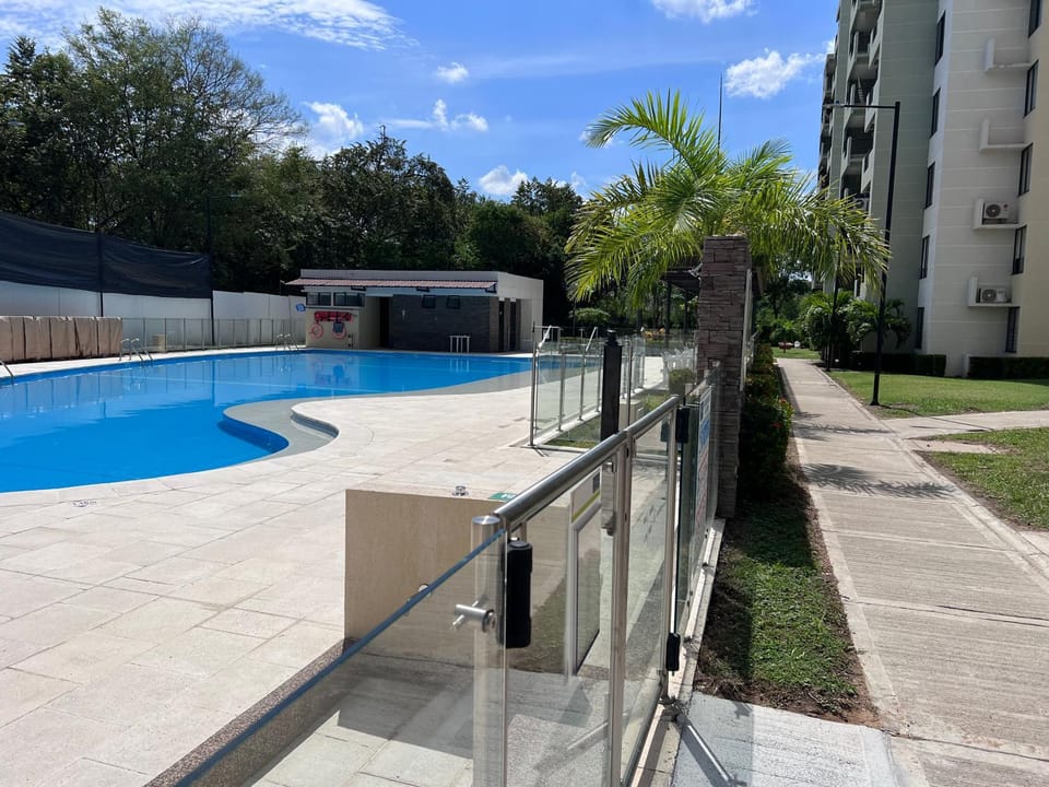 Garden, Garden, Swimming pool