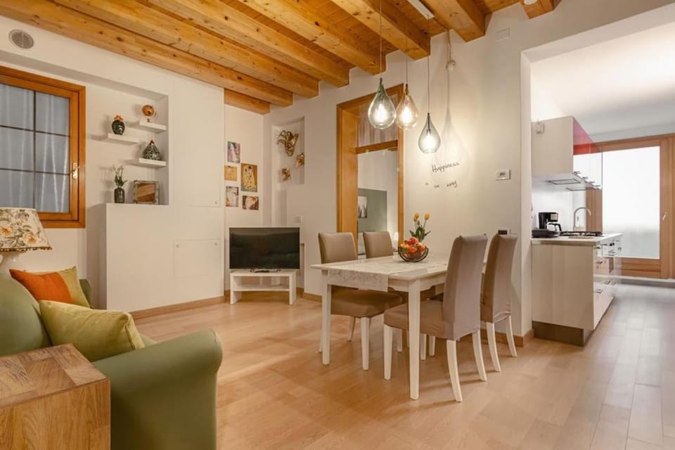 Kitchen or kitchenette, Living room, Dining area