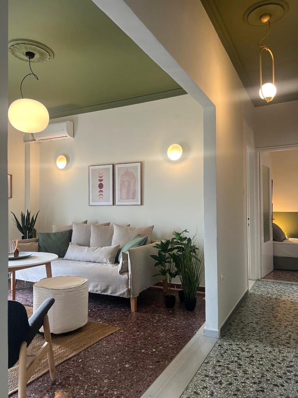 Living room, Seating area