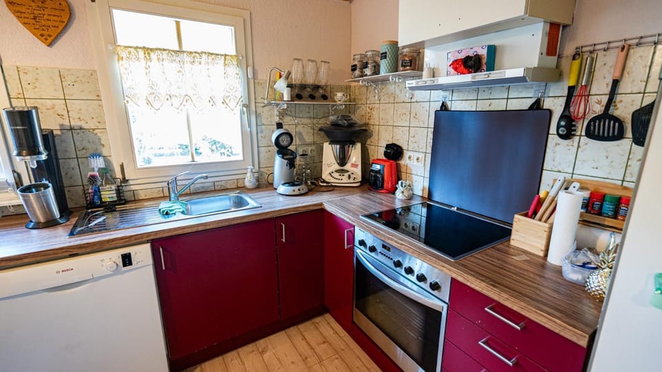 Kitchen or kitchenette, Living room