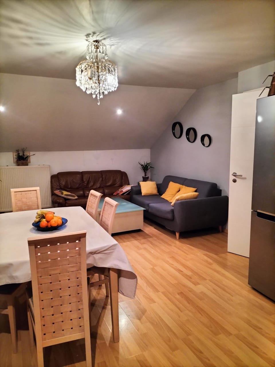Kitchen or kitchenette, Living room