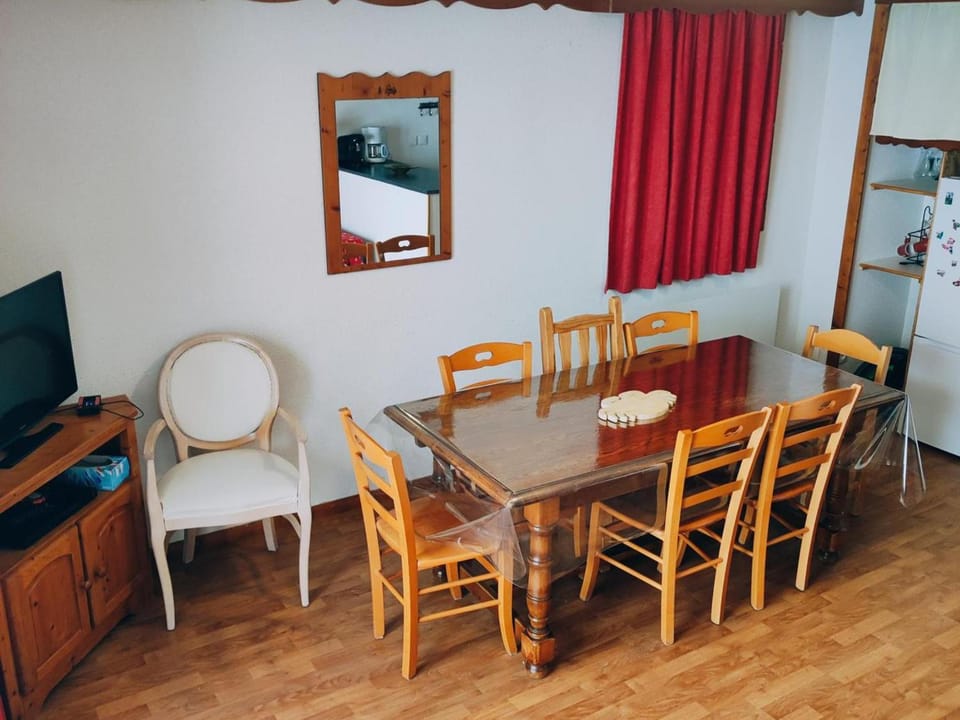 Chalet 3 pièces, La Joue du Loup, 8 pers, terrasse, parking - FR-1-504-679 Chalet in Provence-Alpes-Côte d'Azur