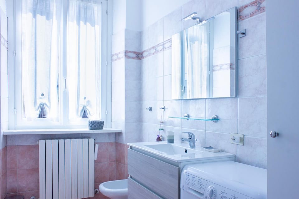 Bathroom, Bath, internet, towels